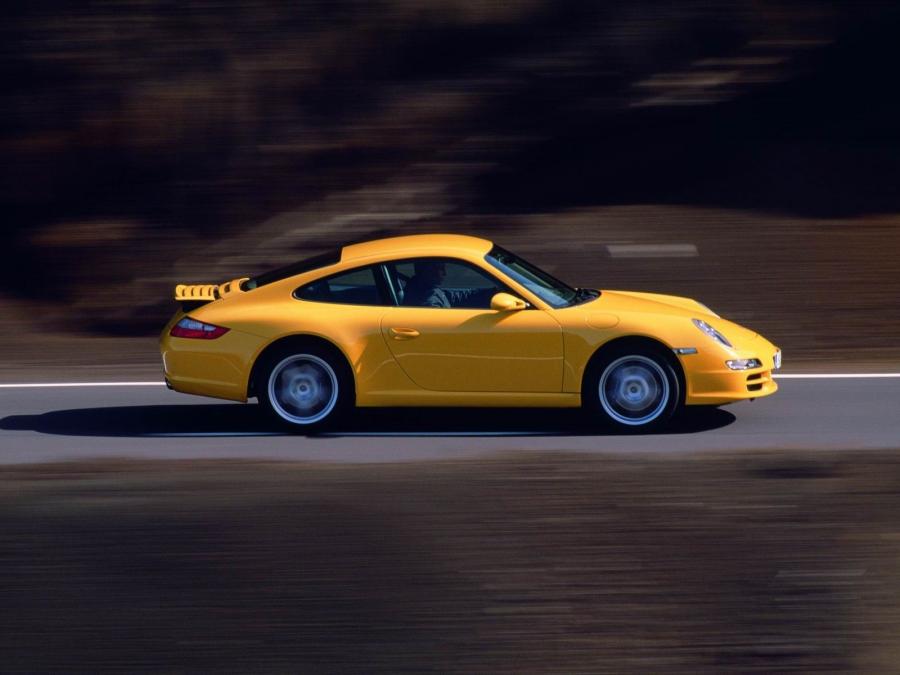  Porsche 911 Carrera 2005 года  (фото 17 из 35)